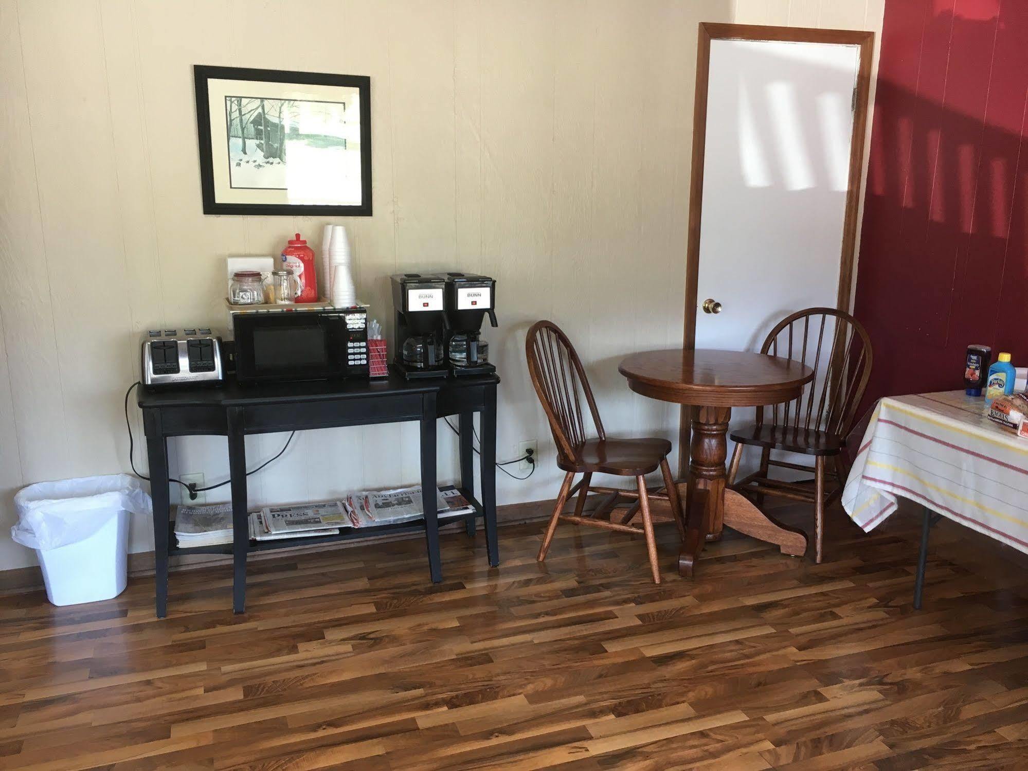 Brown'S Motel Aberdeen Экстерьер фото